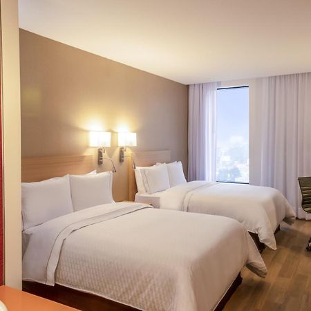 Fiesta Inn Cuautitlan Cuautitlán Izcalli Kültér fotó