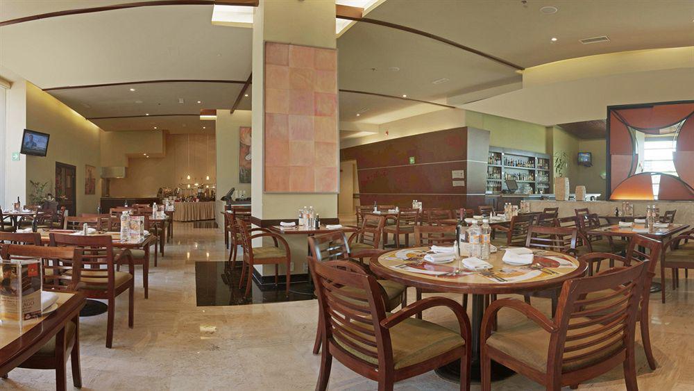 Fiesta Inn Cuautitlan Cuautitlán Izcalli Kültér fotó