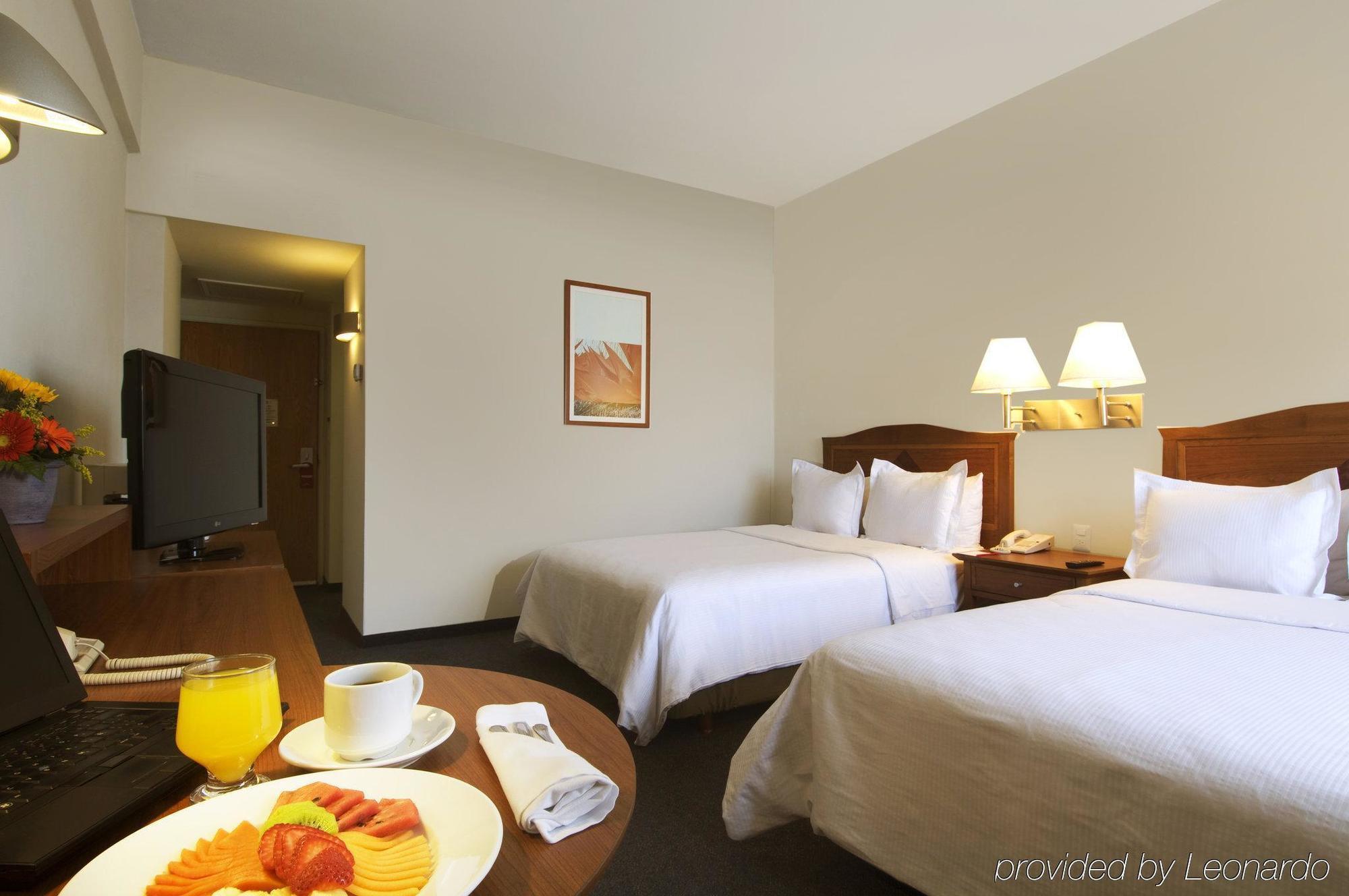 Fiesta Inn Cuautitlan Cuautitlán Izcalli Kültér fotó
